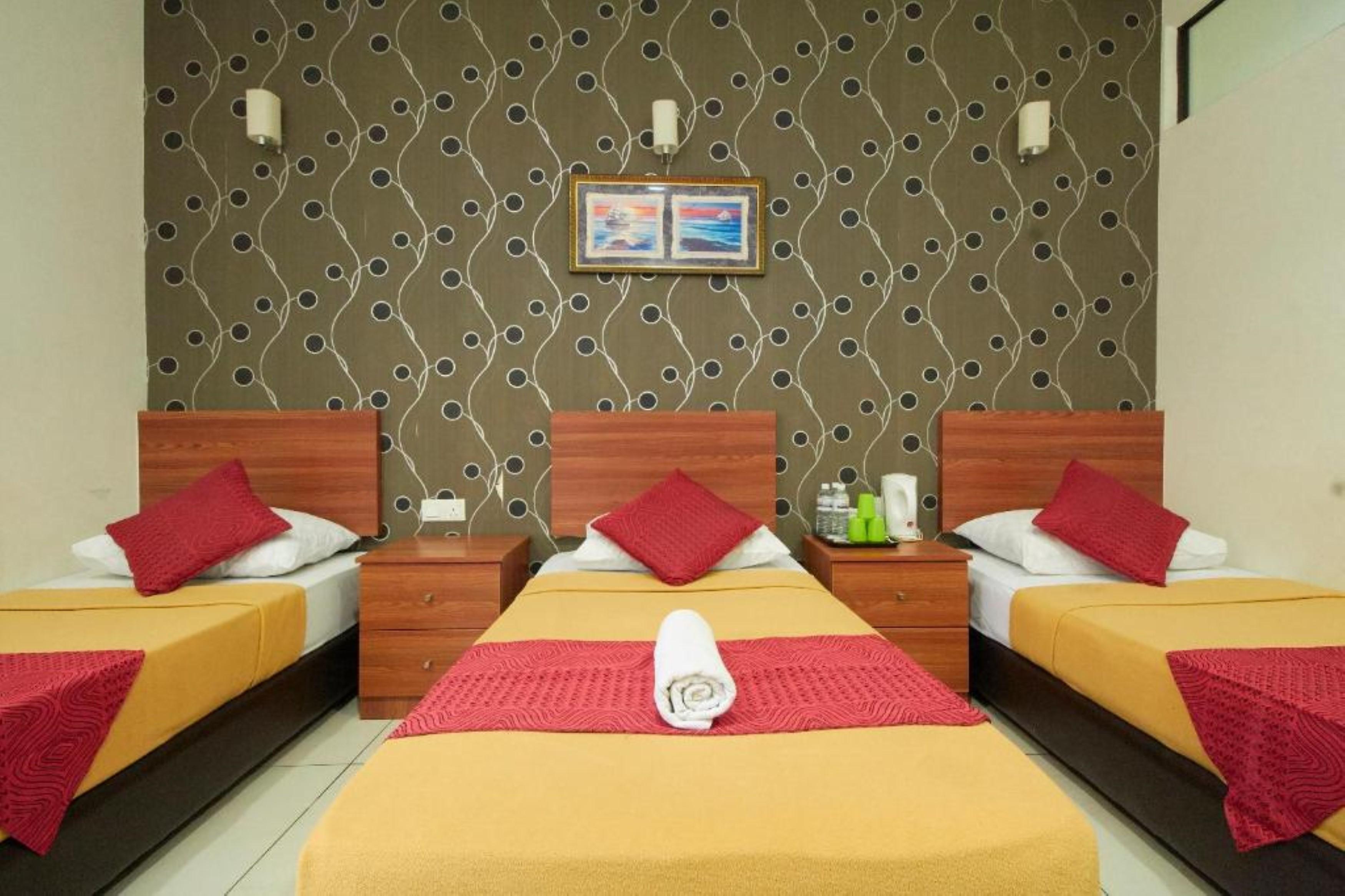 Coop Hotel Putrajaya & Cyberjaya Кампунг Денгкил Экстерьер фото