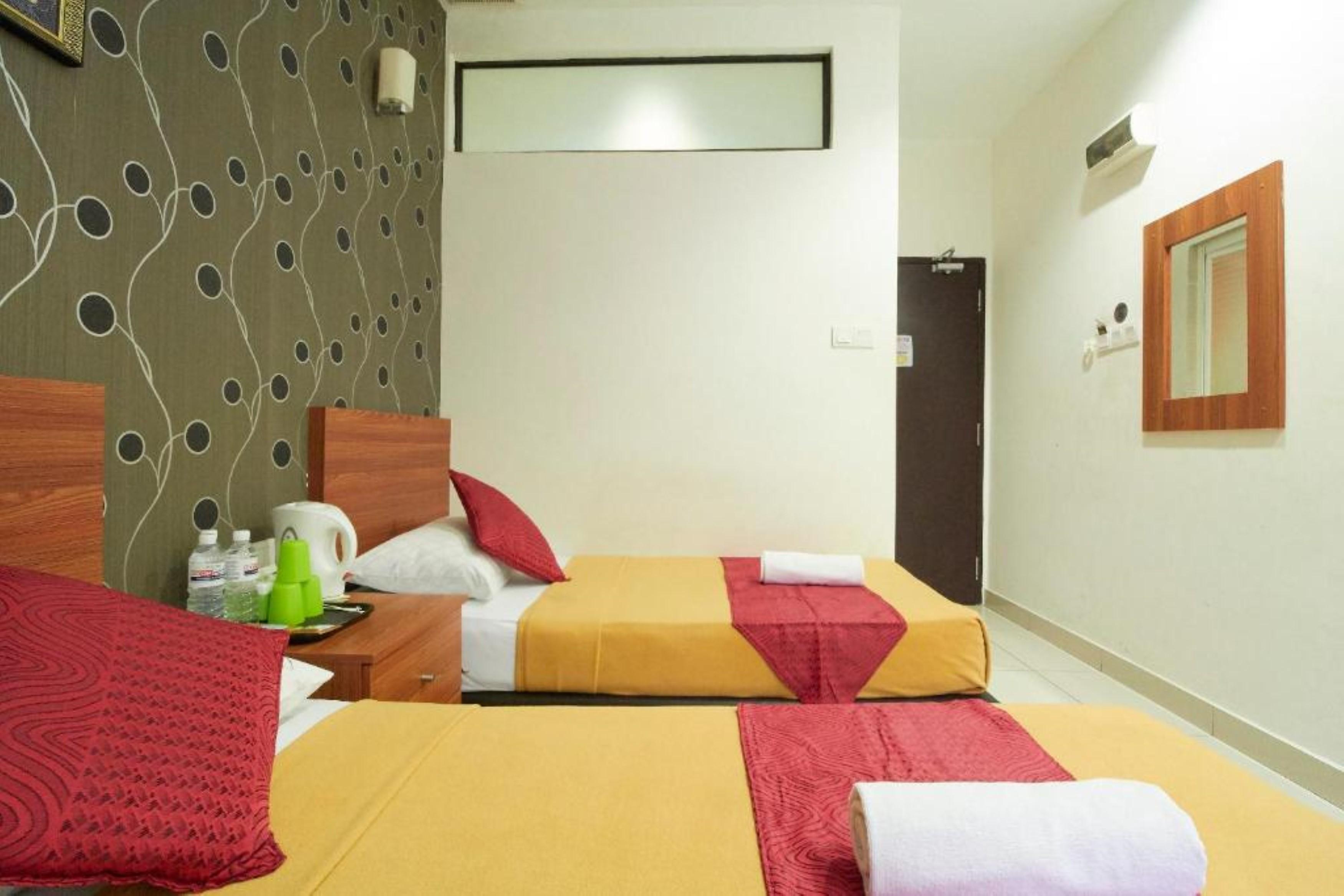 Coop Hotel Putrajaya & Cyberjaya Кампунг Денгкил Экстерьер фото
