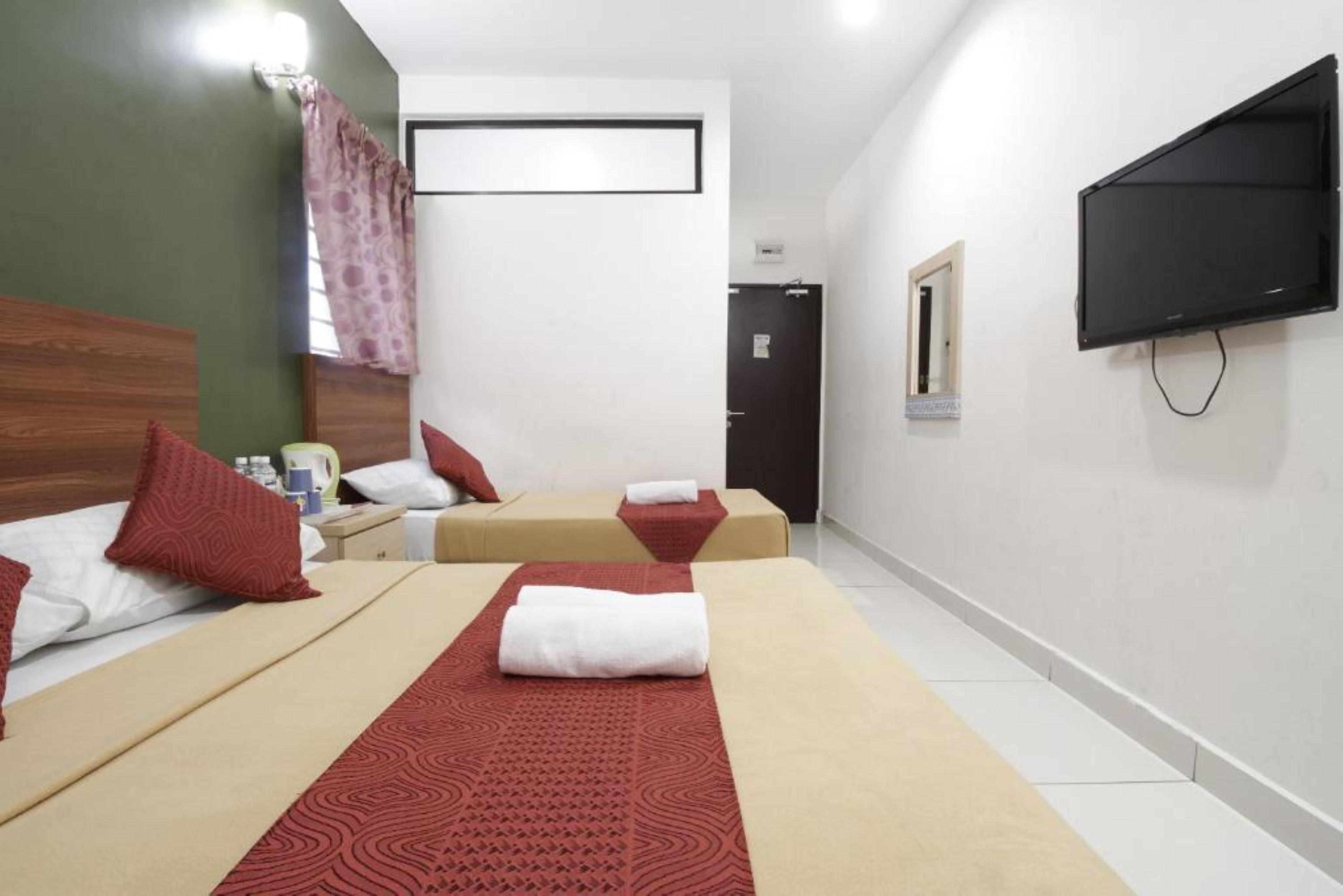 Coop Hotel Putrajaya & Cyberjaya Кампунг Денгкил Экстерьер фото
