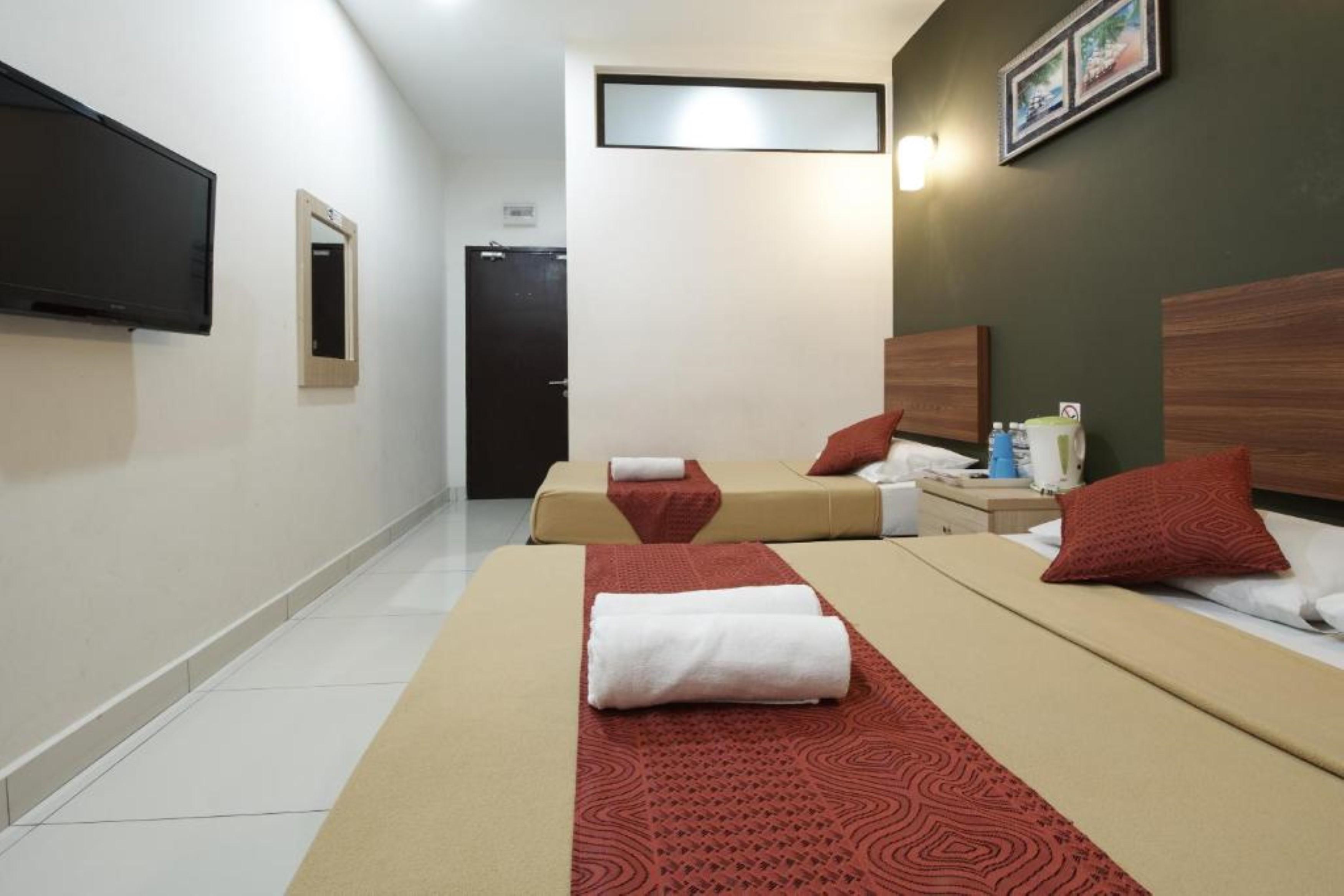 Coop Hotel Putrajaya & Cyberjaya Кампунг Денгкил Экстерьер фото