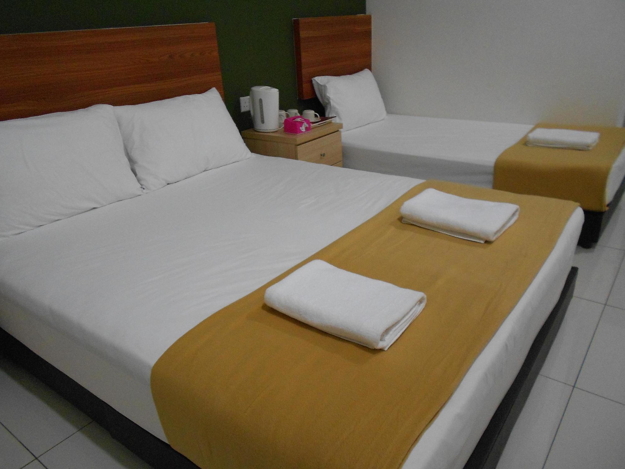 Coop Hotel Putrajaya & Cyberjaya Кампунг Денгкил Экстерьер фото