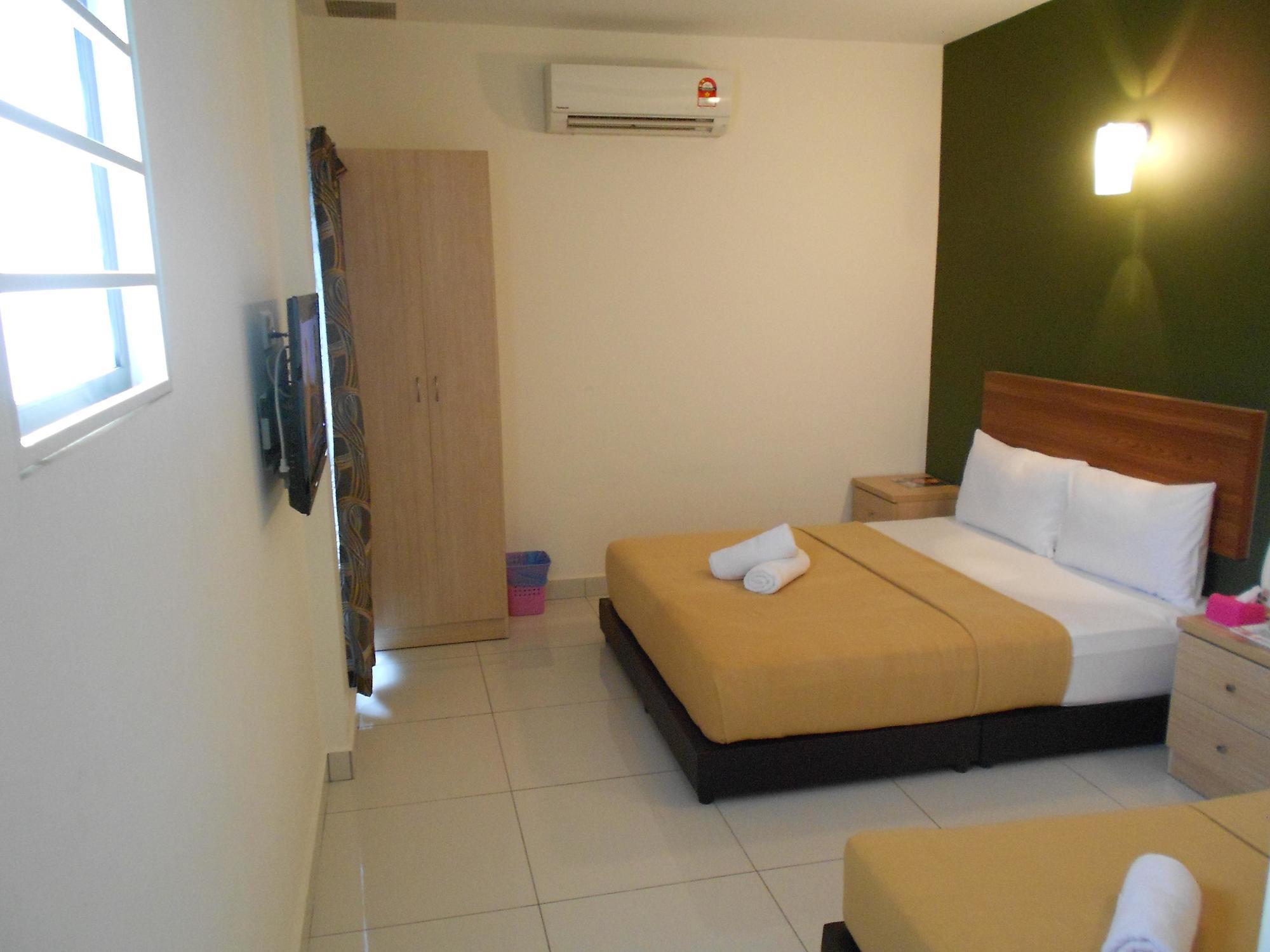Coop Hotel Putrajaya & Cyberjaya Кампунг Денгкил Экстерьер фото