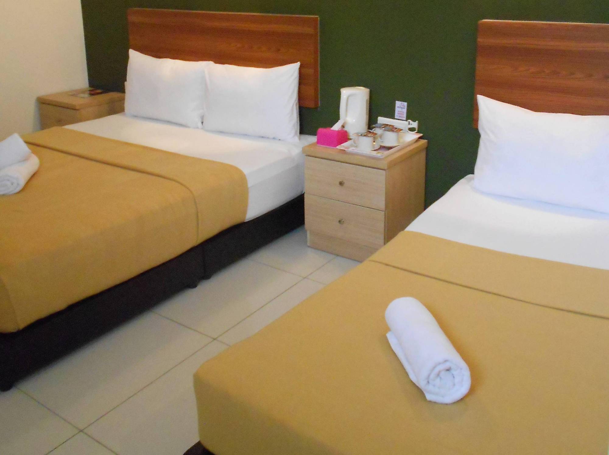 Coop Hotel Putrajaya & Cyberjaya Кампунг Денгкил Экстерьер фото
